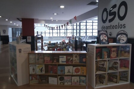 Oso de Anteojos Tienda de Libros.jpg